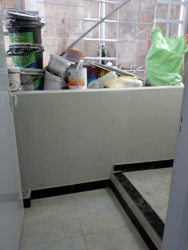 FLAT FOR SALE RENOVATE 10