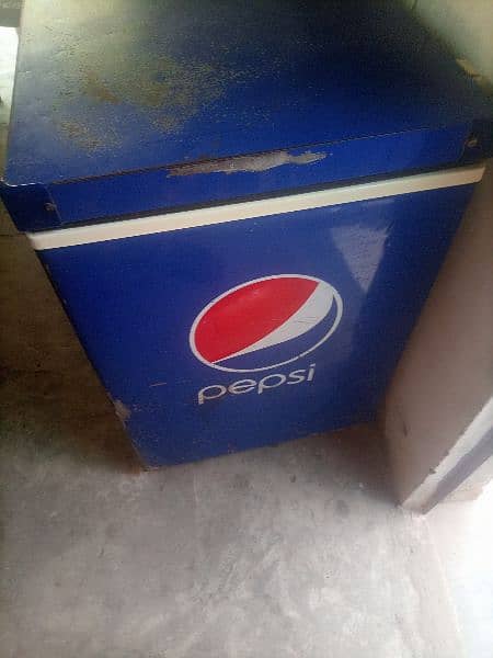 Pepsi Freezer, big 1