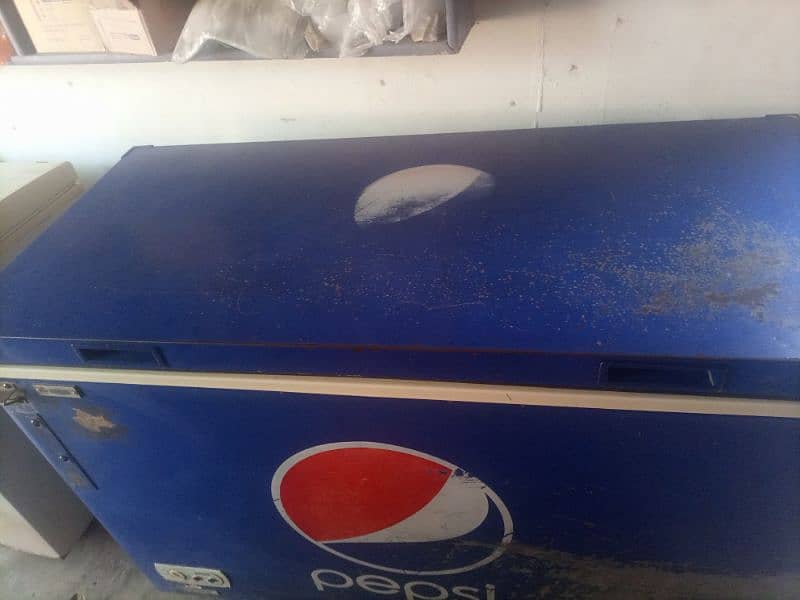 Pepsi Freezer, big 2