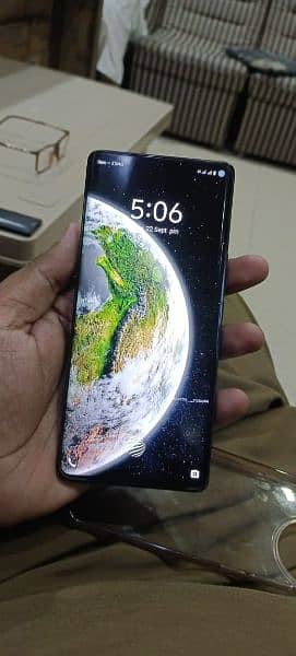 vivo v 30 e two months used brand new condition 4