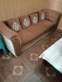 Sofa set 1 year used.