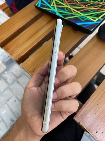 Iphone Xr 64GB jv for sale 4