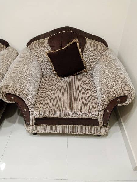 7 Seater Sofa Set at Attractive Price 5