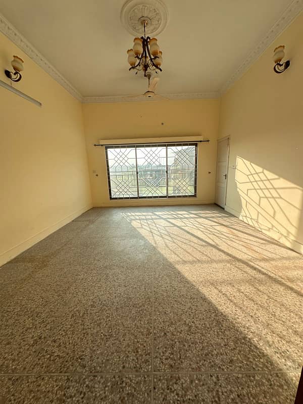 BRAND NEW UPPER PORTION FOR RENT LOCATION MAIN CHAKLALA SCHEME 3 1