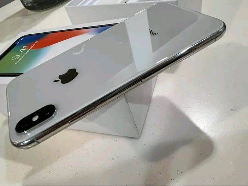 iPhone x 256 gb. with box WhatsApp no,03284016203 2