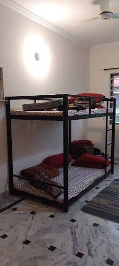 modern bunk bed light weight 10/10 condition 0