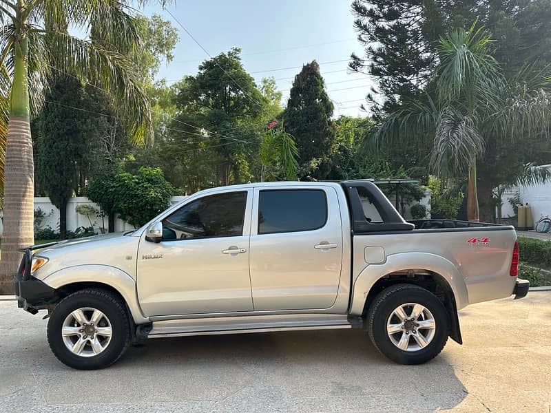 Toyota Hilux 2009 1