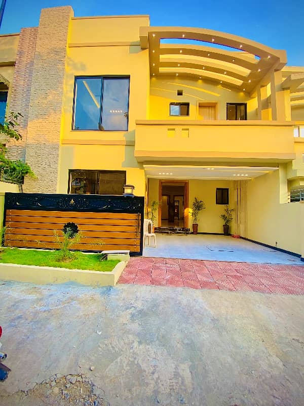 7Marla Double Heighted Luxury House For Rent in Bahria Town 11