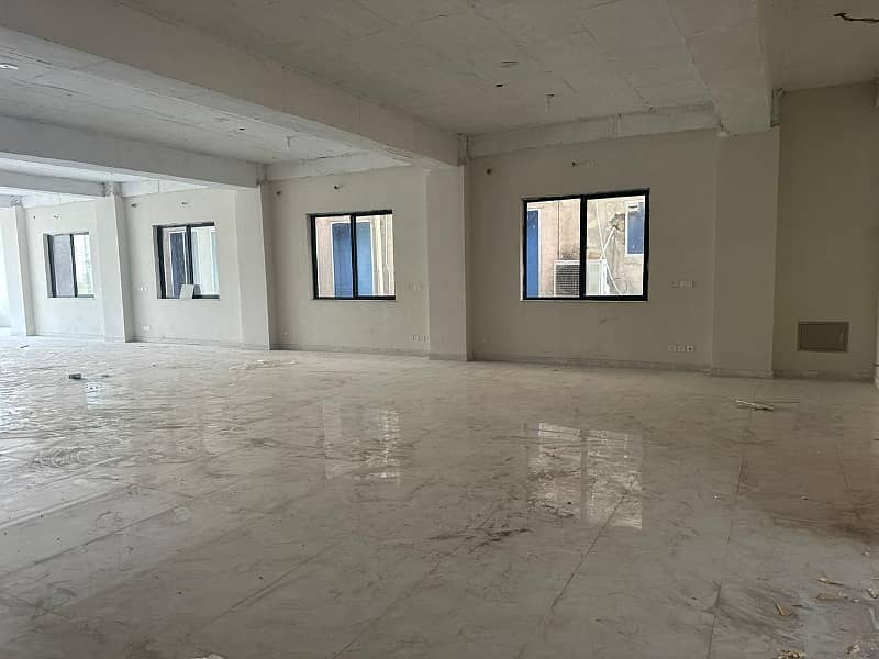 For Rent: 1 Kanal Hall in Johar Town 3