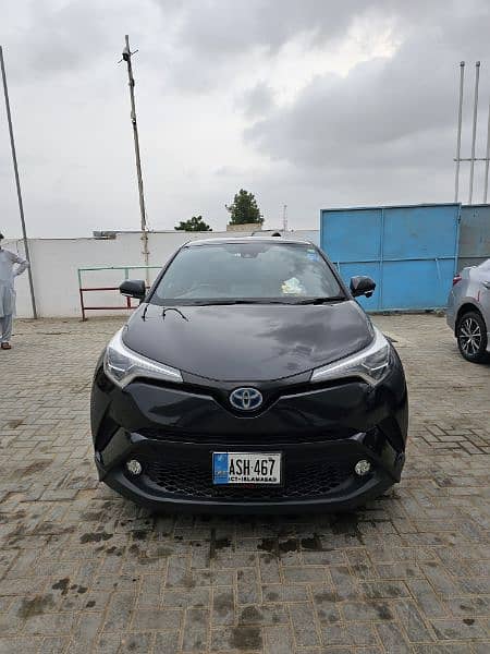 Toyota C-HR 2017 1