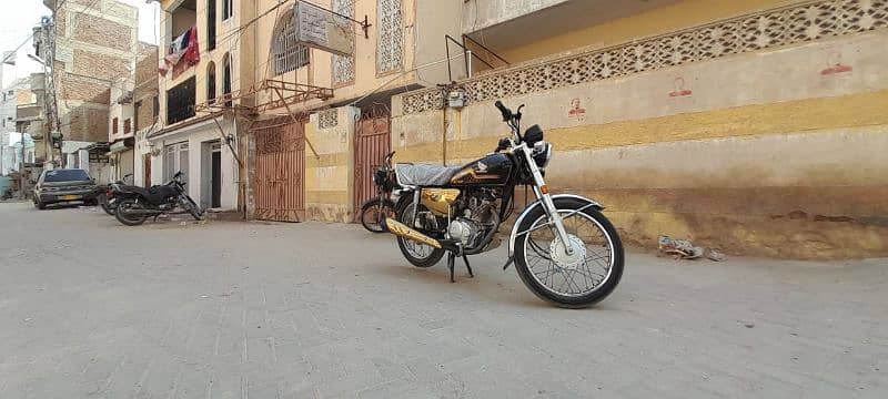 Honda CG 125 Gold Edition 4