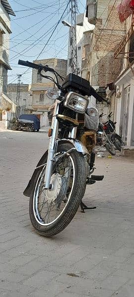 Honda CG 125 Gold Edition 5