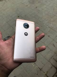 moto E4 plus 0