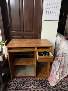 Computer table for sale