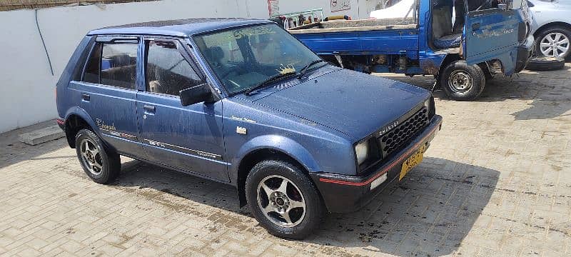 Daihatsu Charade 1984 2