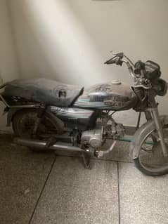 Unique bike 2018 model engine 10/10 ok ha bike 2021 sy khara hai