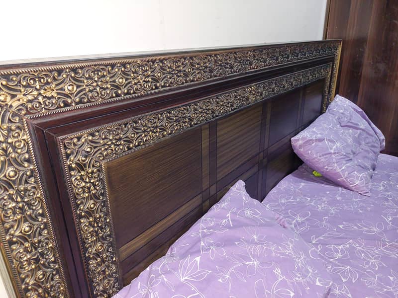 Double bed, kindg size bed, beautiful designed bed 1