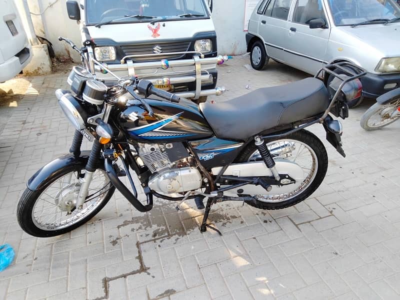 Suzuki GS 150 1