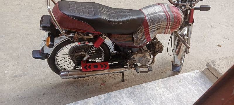 I am selling Road Prince 70CC in good condition 2021 Model 9