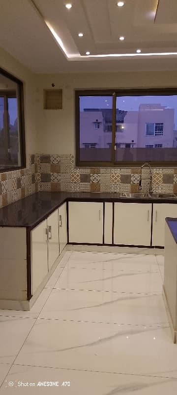 one kanal house for sale in jenipar block bahria Town Lahore good location 18