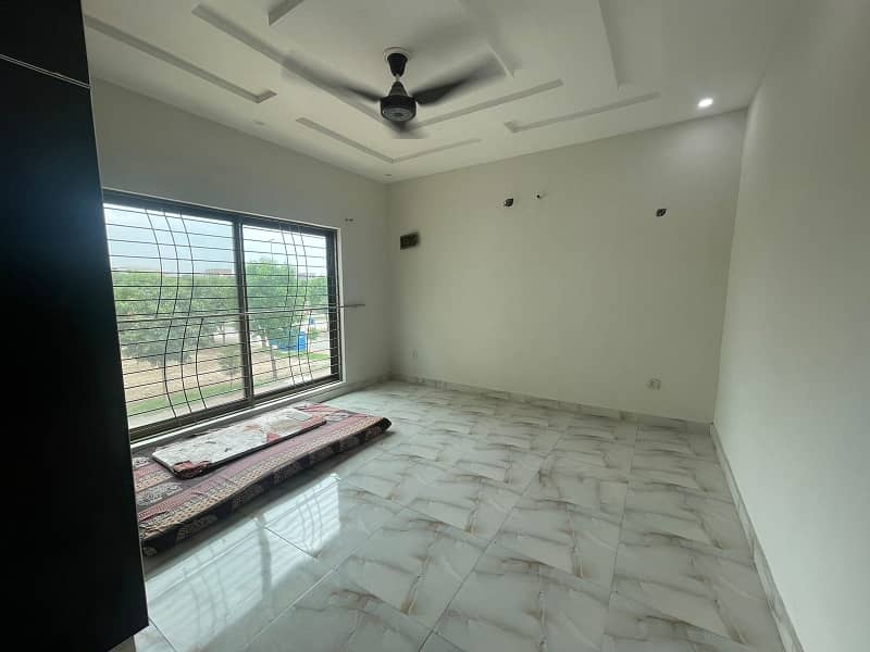 10 Marla Single Storey For Sale In Talha Block Bahria Town Lahore 10