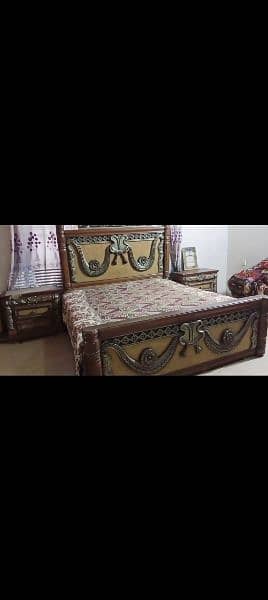 King size Bed with dressing table and 2 side tables 5