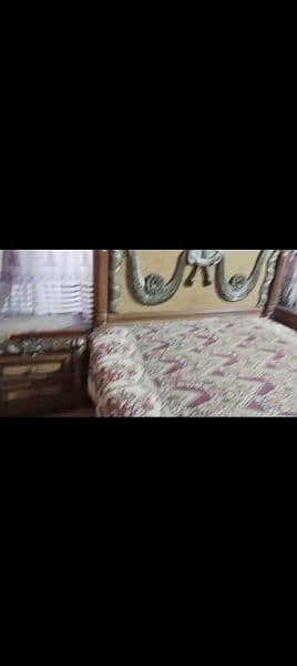 King size Bed with dressing table and 2 side tables 6