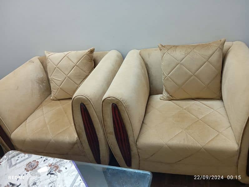 7 Seater Sofa Set With Table 2