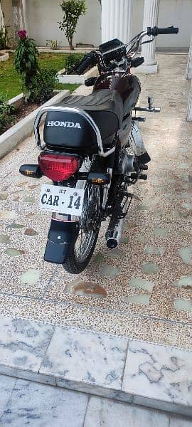 Honda CD 70 2022 13