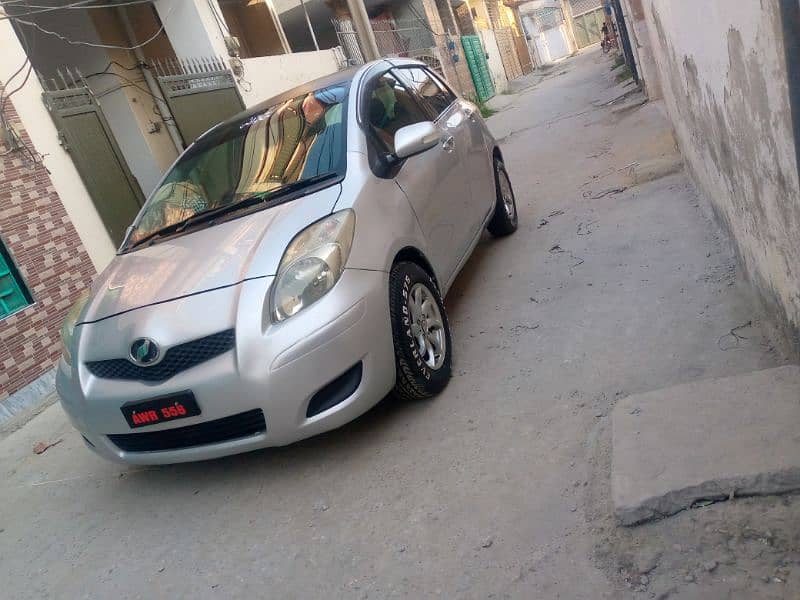 Toyota Vitz 2009/12 totally genuine condition 2