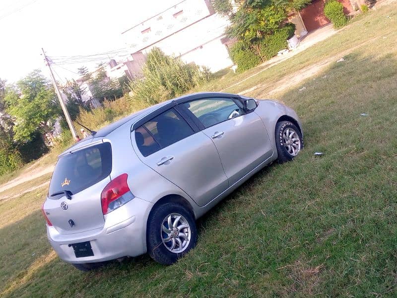 Toyota Vitz 2009/12 totally genuine condition 3