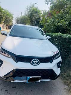 Toyota Fortuner Legender 2022 0