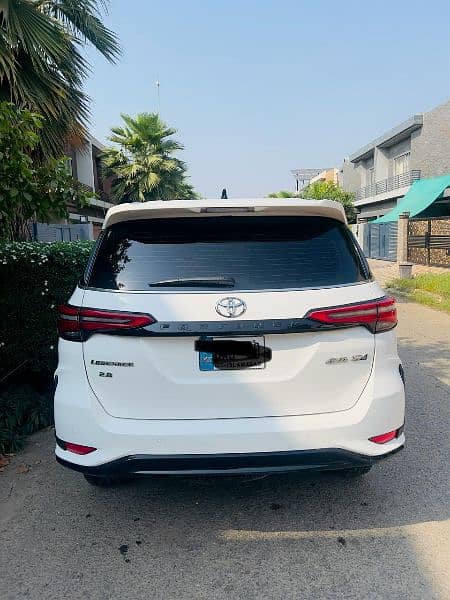 Toyota Fortuner Legender 2022 1