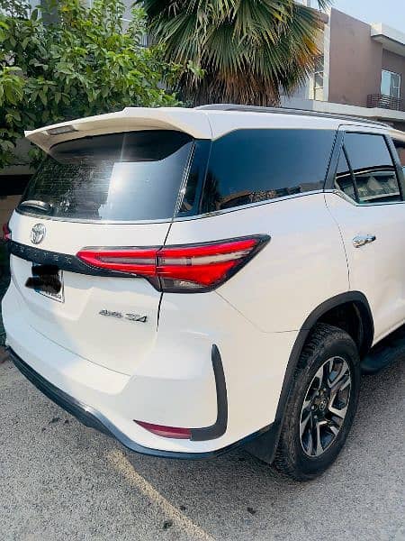 Toyota Fortuner Legender 2022 8