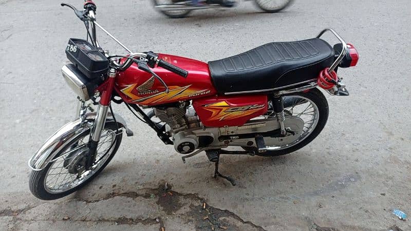 Honda 125 new condition model. 2021 2