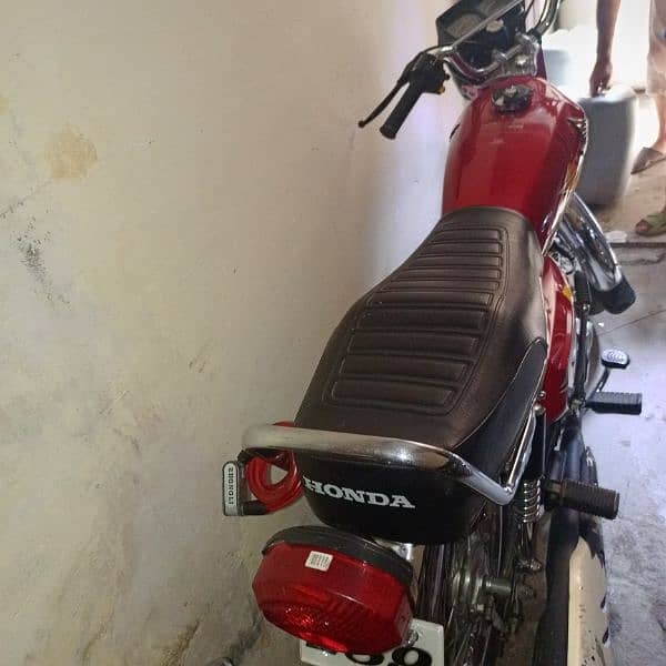 Honda 125 new condition model. 2021 5