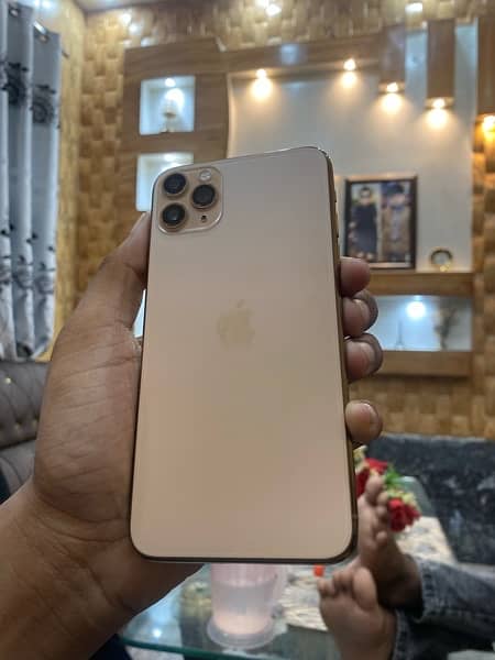 iphone 11 pro max 2