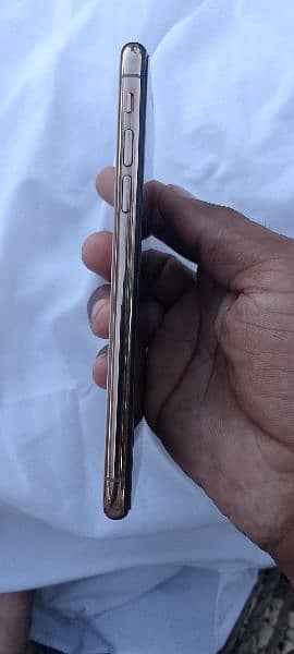 iphone xs 256 gb 10 x 10 buttery 75 only 3 month use 3