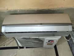 Gree 1 tan Dc inverter running condition like new