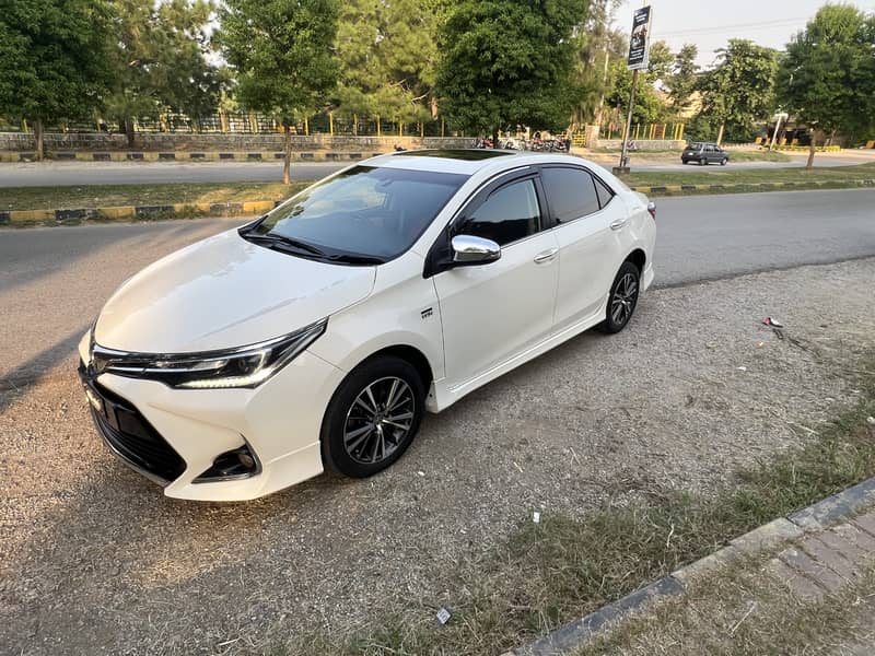 Toyota Corolla Altis 2020 Grande 2