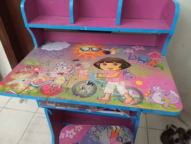 Kid study table 8