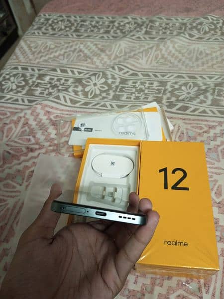 Realme 12 4