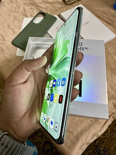 Oppo Reno 11 5G ( 12gb 256gb) Complete Box 2