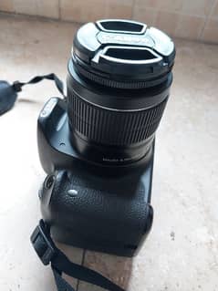 DSLR Canon 700d in mint condition