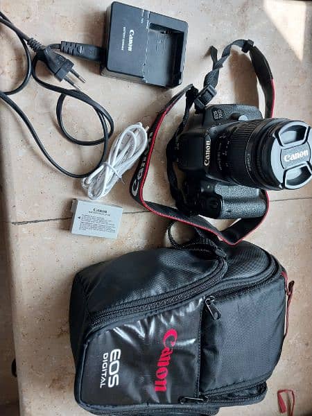 DSLR Canon 700d in mint condition 2