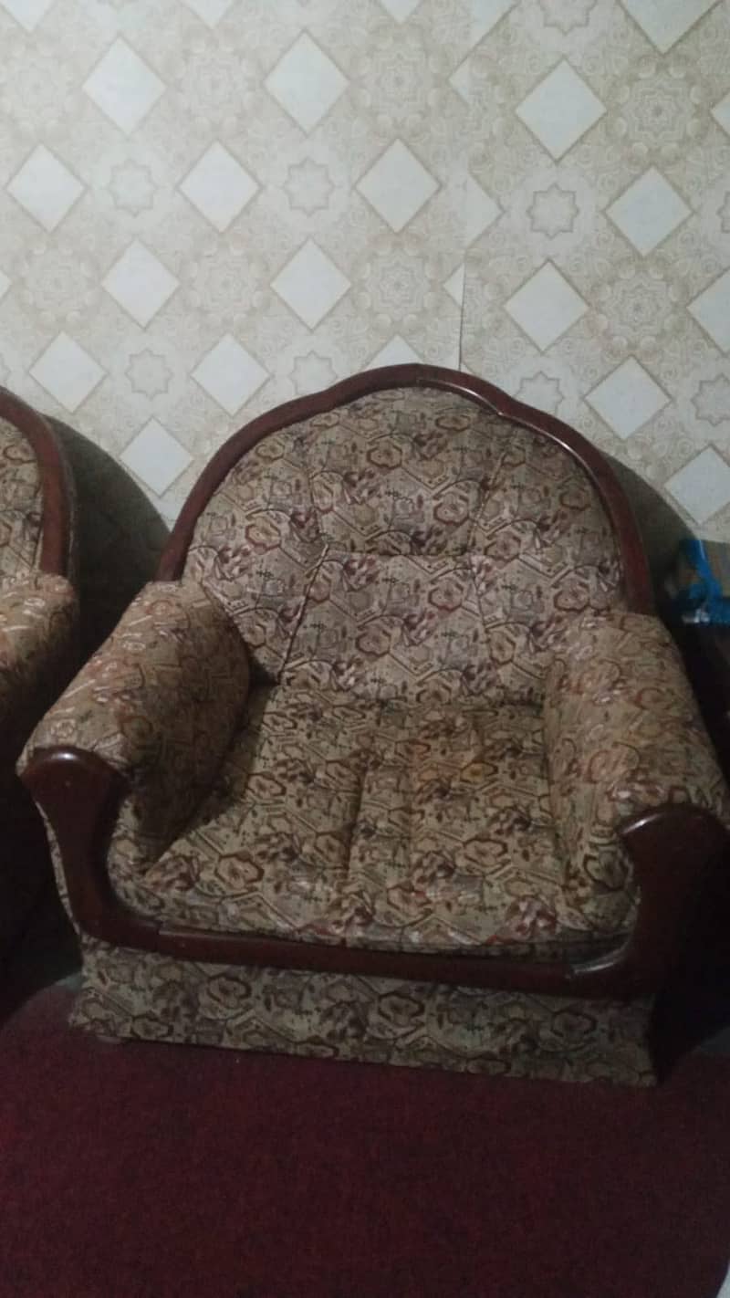 FOR SALE: Second-Hand Sofa Set (3+1+1) 2