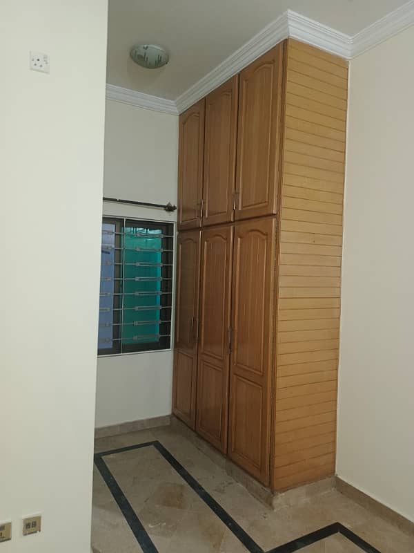 7 Marla Ground Portion For Rent In G-13 Islambad 4