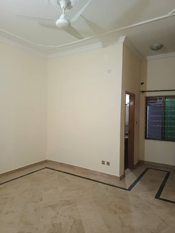 7 Marla Ground Portion For Rent In G-13 Islambad 5