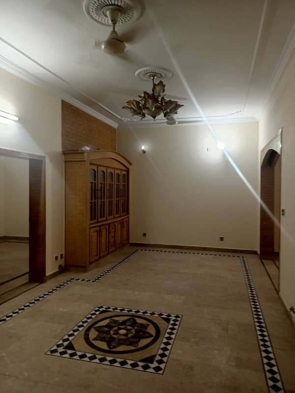 7 Marla Ground Portion For Rent In G-13 Islambad 10