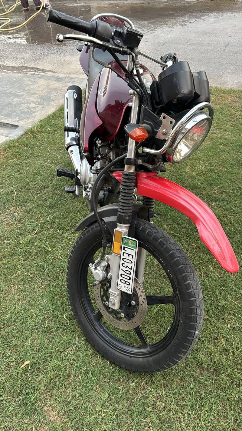 YAMAHA YBR 125G (2019) 3